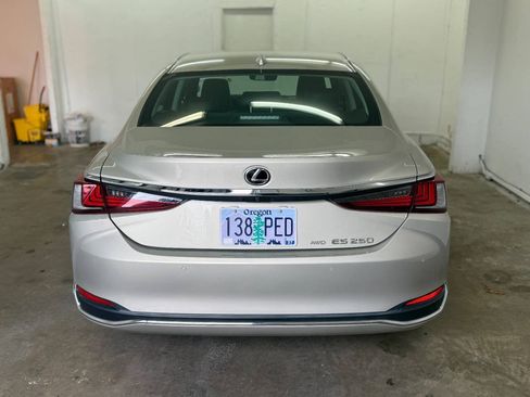 Used 2021 Lexus ES 250 w/ Premium Package AWD/4WD image 8