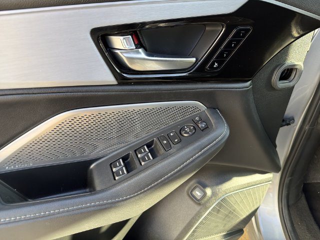 Used 2023 Acura MDX w/ Technology Package AWD/4WD image 22