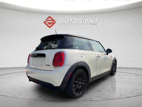 Used 2018 MINI Cooper 2-Door Hardtop FWD image 11