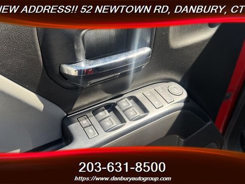 Used 2018 Chevrolet Silverado 1500 Custom w/ Custom Value Package AWD/4WD image 12