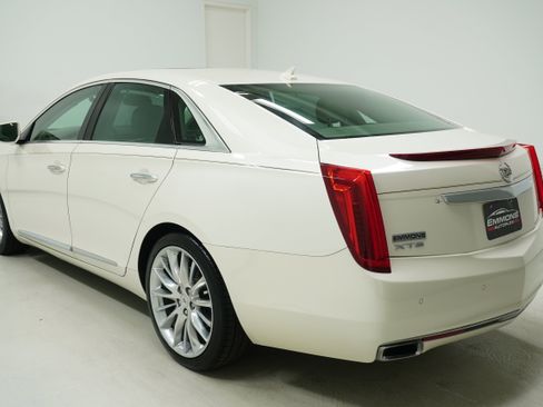 Used 2013 Cadillac XTS Platinum image 6