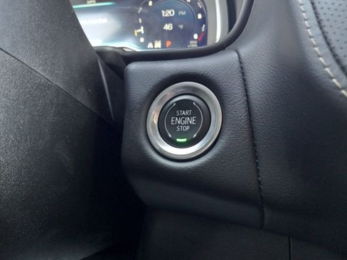 Used 2023 Chevrolet Suburban Premier image 27