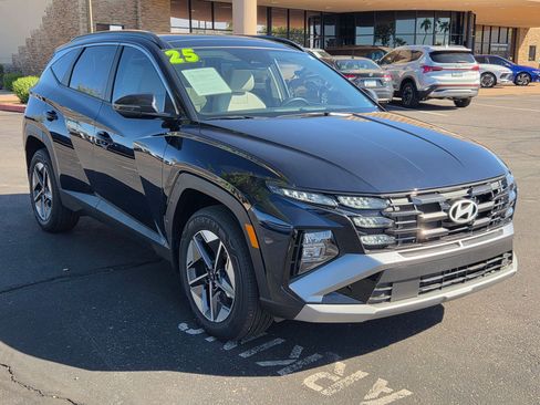 Certified 2025 Hyundai Tucson SEL image 3