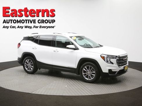 Used 2024 GMC Terrain SLT image 50