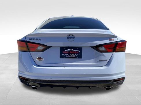 Used 2024 Nissan Altima 2.0 SR image 3