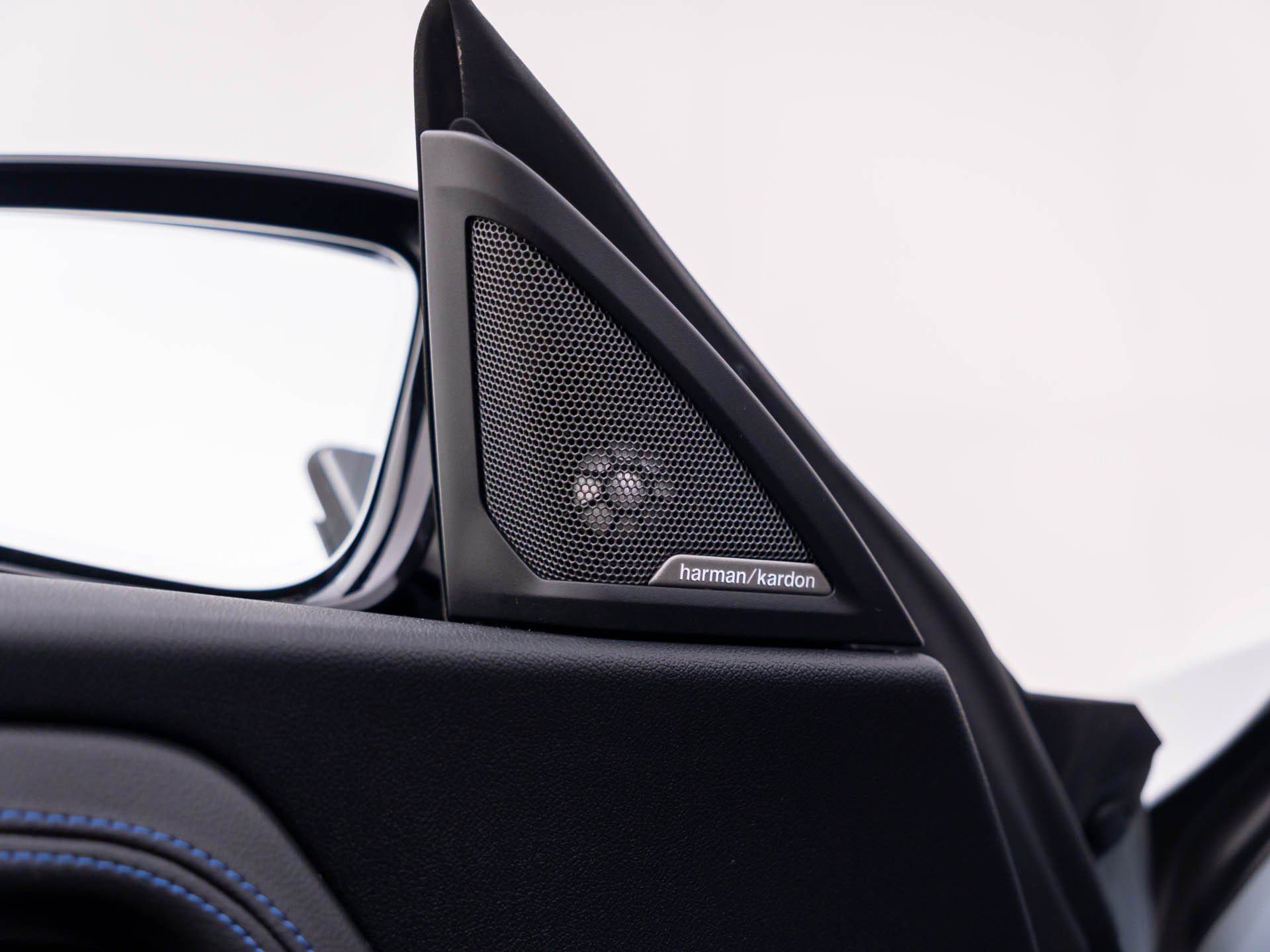 Used 2023 BMW M2 RWD image 15