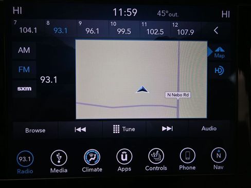 Used 2018 Chrysler Pacifica Touring-L Plus w/ Tire & Wheel Group image 31