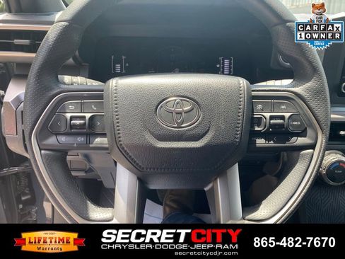 Used 2026 Toyota 4Runner SR5 AWD/4WD image 17