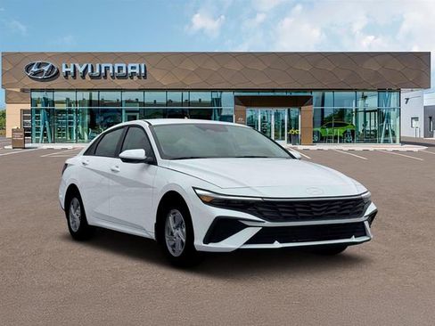 New 2026 Hyundai Elantra SE image 11