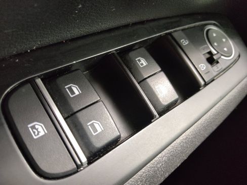 Used 2023 Kia Soul LX FWD image 27