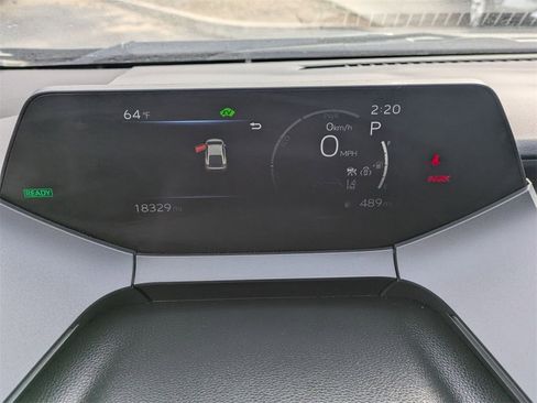 Used 2025 Toyota Prius LE image 16