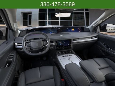 New 2026 Lincoln Navigator Reserve AWD/4WD image 9