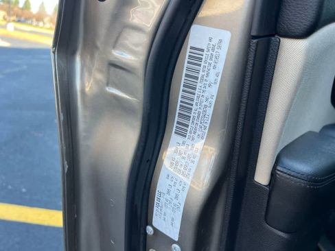 Used 2016 Jeep Cherokee Latitude w/ Cold Weather Group image 40