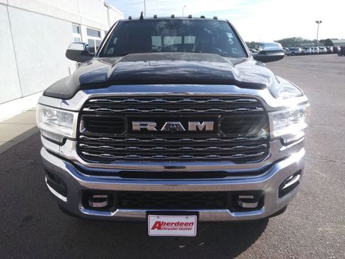 Used 2022 RAM 2500 Limited w/ Towing Technology Group image 3