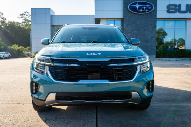 Used 2024 Kia Seltos SX w/ SX Sunroof Package AWD/4WD image 12