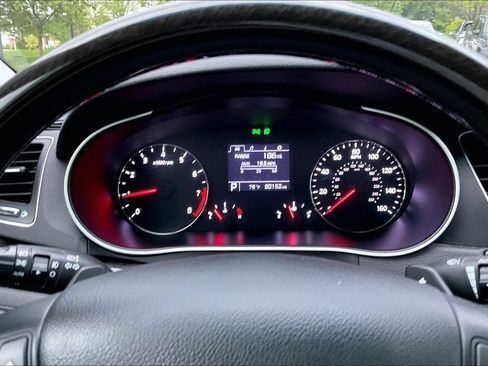 Used 2016 Kia Cadenza Premium FWD image 23