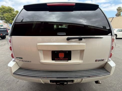 Used 2011 GMC Yukon Denali AWD/4WD image 11