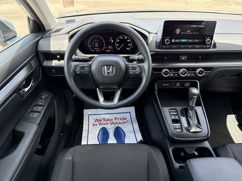 Used 2025 Honda CR-V LX image 15