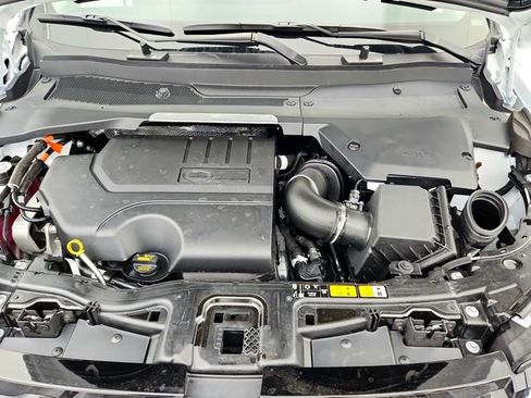Used 2025 Land Rover Discovery Sport S image 32
