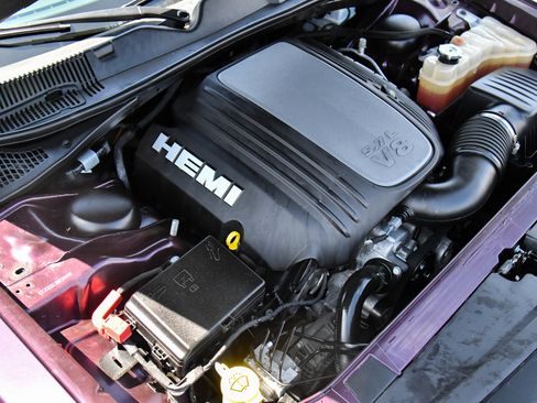 Used 2022 Dodge Challenger R/T w/ Plus Package RWD image 40