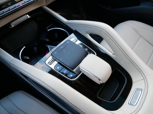 Used 2020 Mercedes-Benz GLE 350 4MATIC image 21