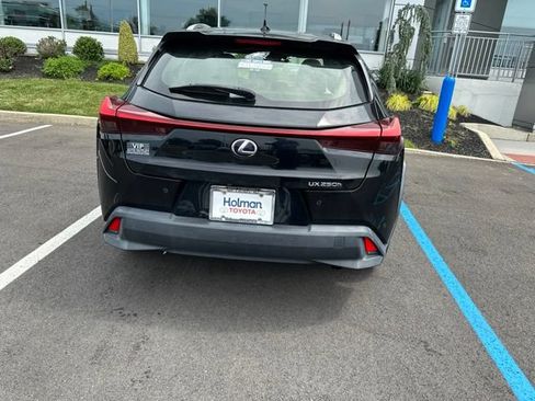 Used 2020 Lexus UX 250h w/ Premium Package AWD/4WD image 7