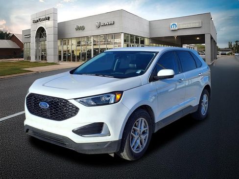 Used 2024 Ford Edge SEL image 3