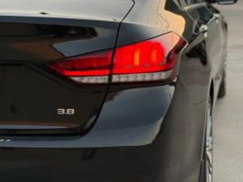 Used 2018 Genesis G80 3.8 image 13