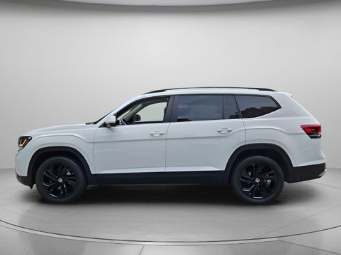 Certified 2023 Volkswagen Atlas SE FWD image 2