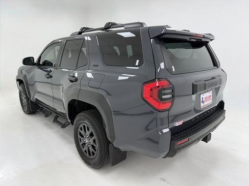 Used 2025 Toyota 4Runner SR5 image 38