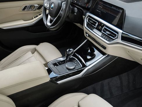 Used 2019 BMW 330i xDrive Sedan w/ Convenience Package AWD/4WD image 25