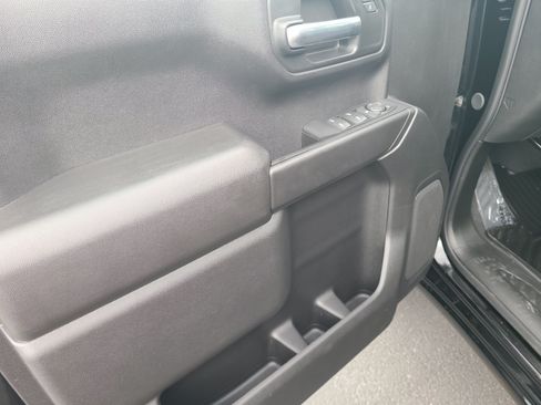 Used 2025 Chevrolet Silverado 1500 Custom Trail Boss w/ LPO, Dark Essentials Package AWD/4WD image 13