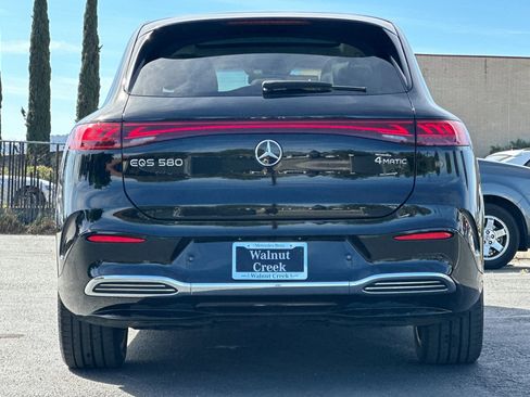 Used 2023 Mercedes-Benz EQS 580 4MATIC SUV image 9