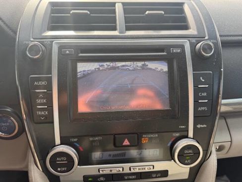 Used 2012 Toyota Camry XLE w/ Convenience Pkg FWD image 16