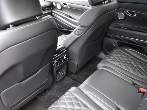 Used 2023 Genesis GV80 3.5T w/ Prestige Package image 26