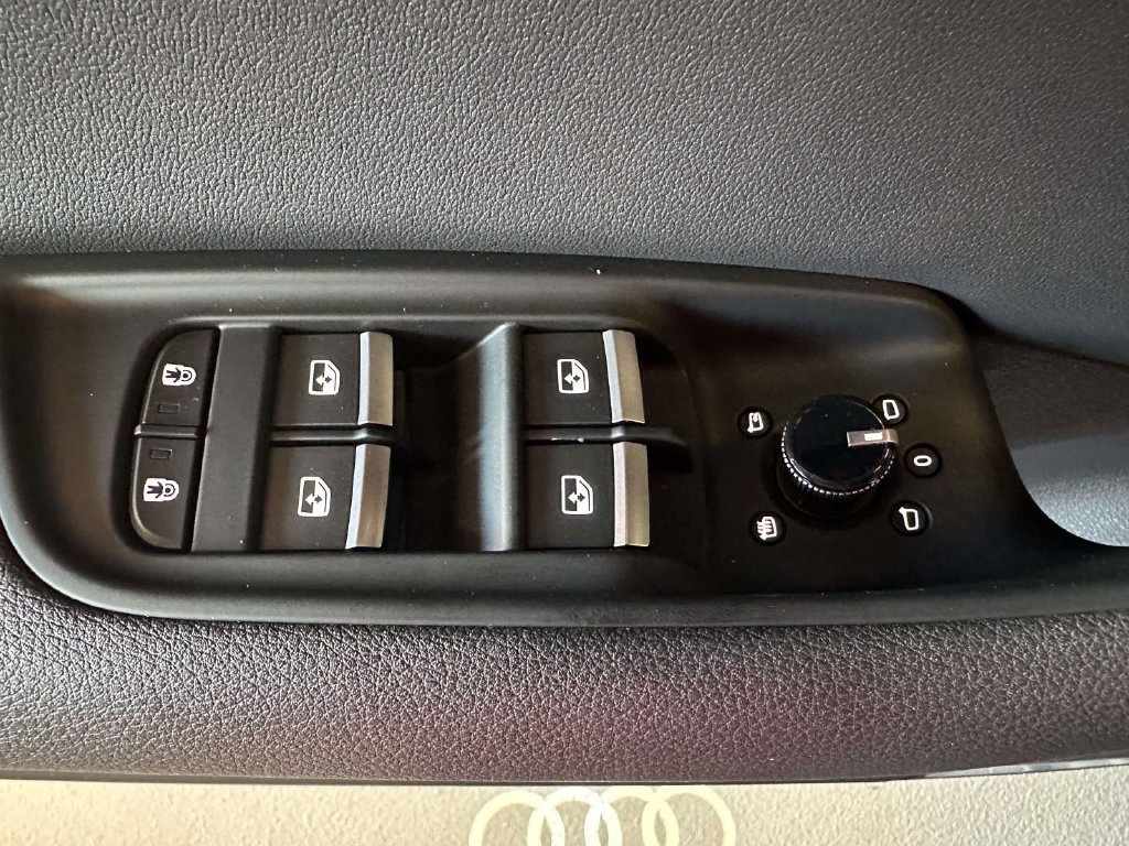 Used 2026 Audi Q7 2.0T Premium w/ Convenience Plus Package AWD/4WD image 19