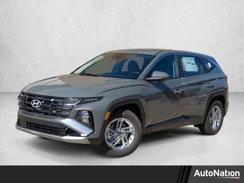 New 2026 Hyundai Tucson SE image 1