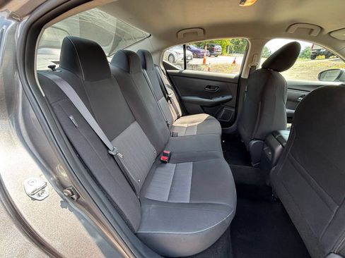 Used 2025 Nissan Sentra SV FWD image 29