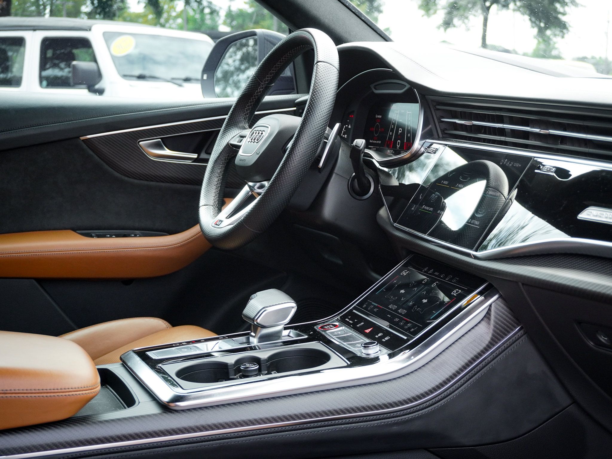 Used 2022 Audi RS Q8 AWD/4WD image 38