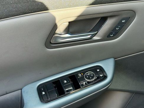 New 2026 Nissan Leaf Platinum+ image 18