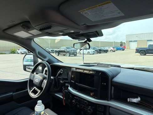 Used 2024 Ford F250 XL w/ STX Appearance Package AWD/4WD image 11