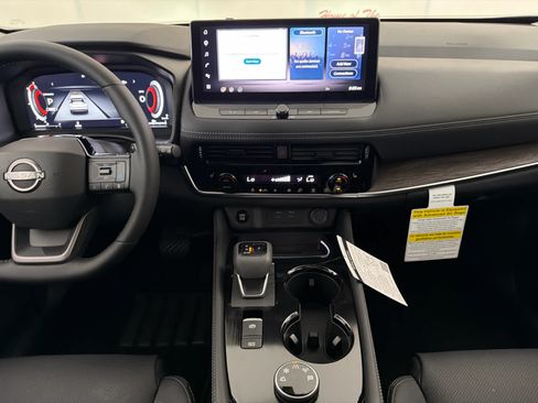 New 2026 Nissan Rogue Platinum AWD/4WD image 19