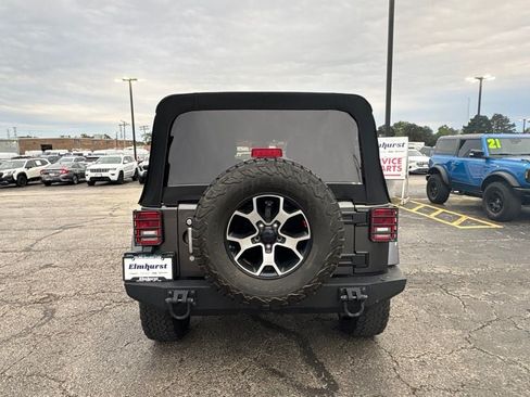 Used 2014 Jeep Wrangler Unlimited Sahara w/ Connectivity Group AWD/4WD image 5