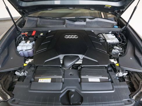 Used 2023 Audi Q8 Premium Plus w/ Premium Plus Package AWD/4WD image 67
