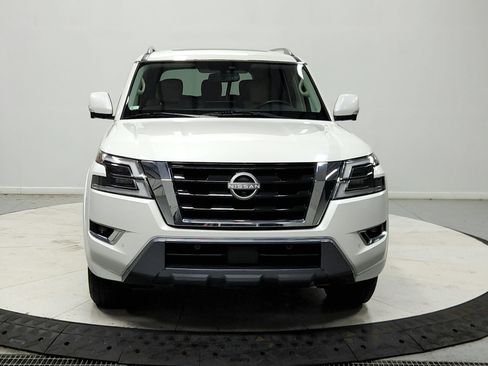 Used 2023 Nissan Armada SL AWD/4WD image 3
