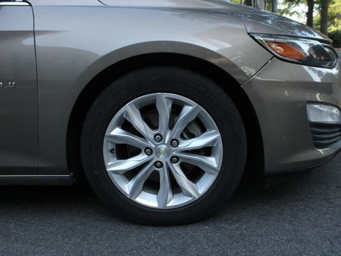 Used 2020 Chevrolet Malibu LT FWD image 4