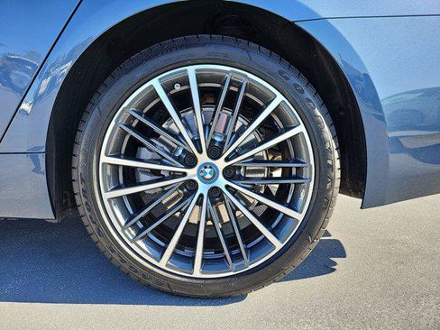 Certified 2023 BMW 530e w/ Premium Package image 34