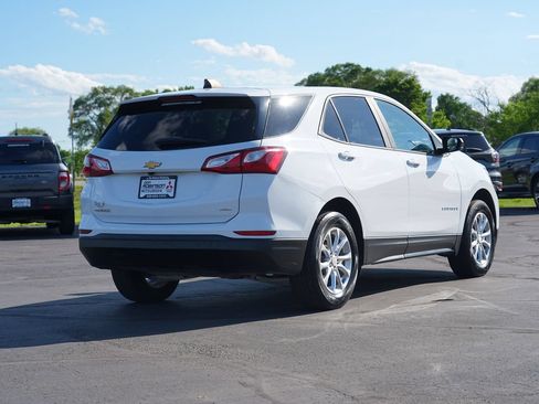 Used 2020 Chevrolet Equinox LS AWD/4WD image 3