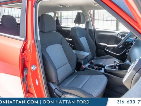 Used 2025 Kia Soul LX FWD image 26