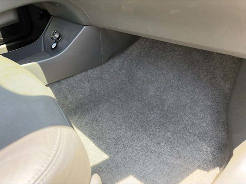 Used 2011 Toyota Prius Four w/ Solar Roof Pkg FWD image 26